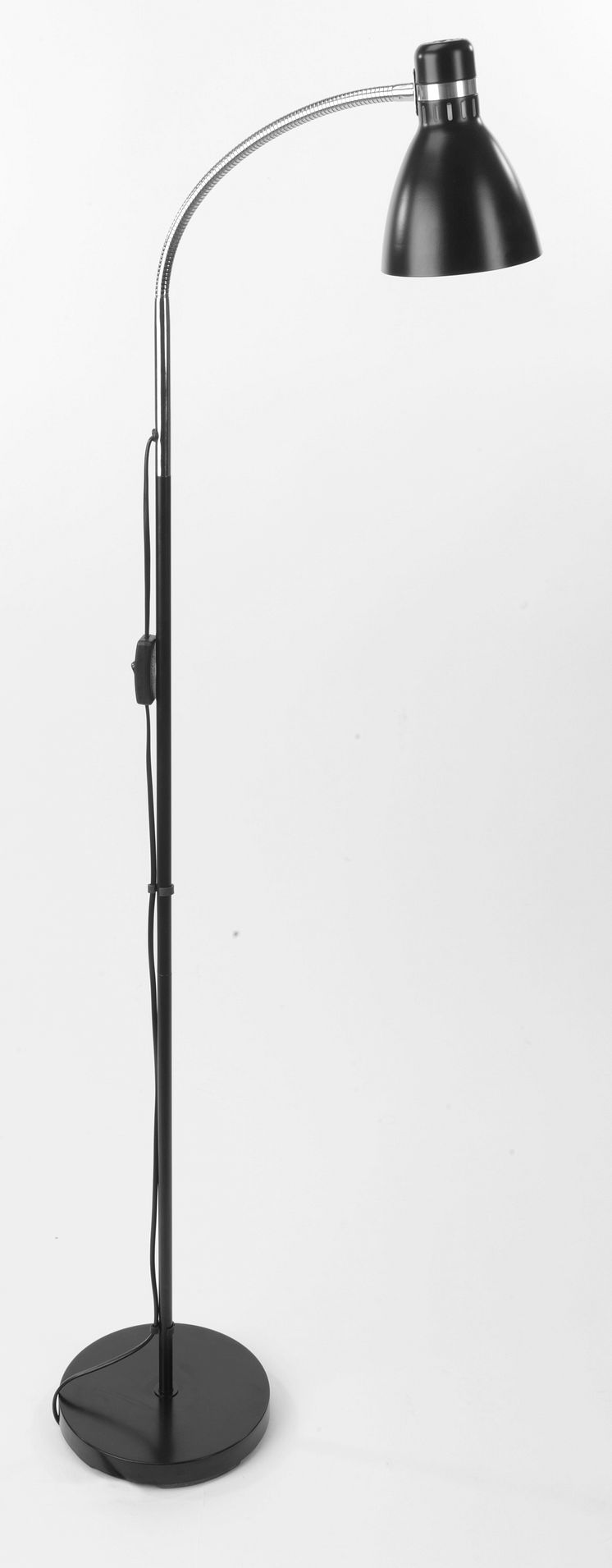 JYSK_Lámpara de pie HANSSON A155cm negro_22.5€.tif