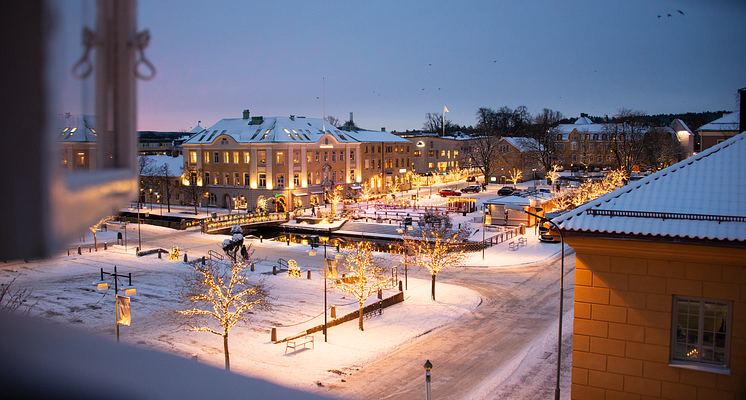 Christimas lights in Alingsås Jul på torget_2_2_foto Hanna Ahlström Örning.png