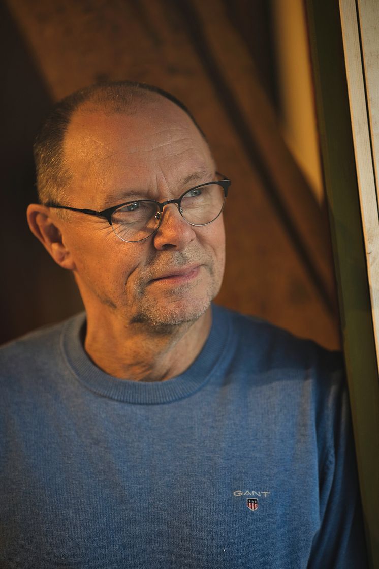 Färgporträtt Leif Stinnerbom.jpg