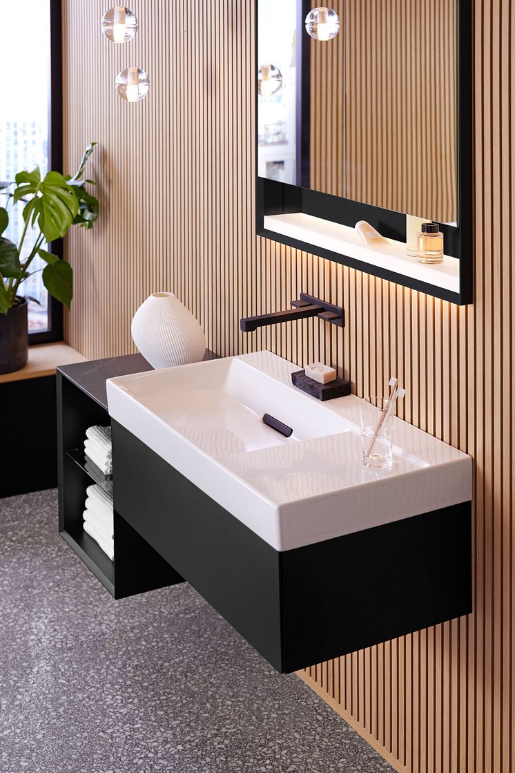 2023_ONE washplace with ONE furniture and mirror cabinet with ComfortLight black matt_light on_Big Size.jpg