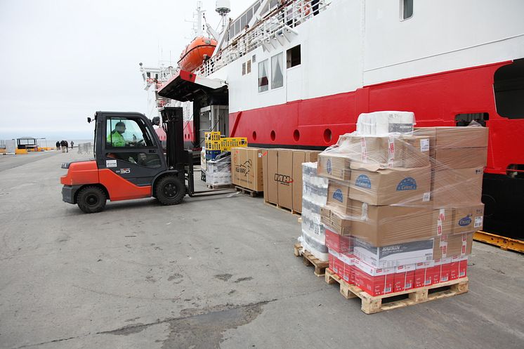 Cargo_MS_Vesteralen_31551_Photo_Axel_M._Mosler_Hurtigruten.JPG