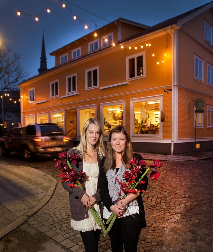 Unga entreprenörer i Lindesberg: De har drömjobben – i sin egen blomsterbutik
