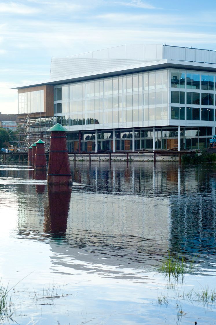 Karlstad CCC exteriörfoto med Klarälven