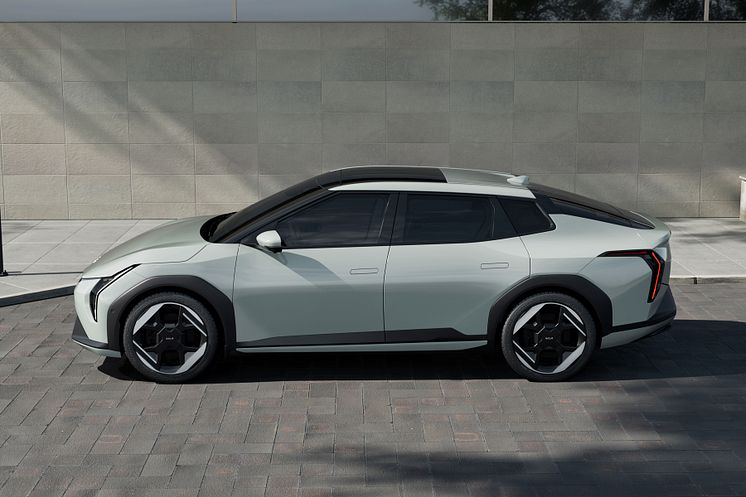kia-ev4-sedan-baseline-visuals-print-3600x2400-1.jpg