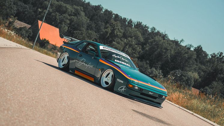 Porsche_944_01.jpg