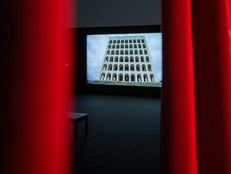 Installationsvy Dreaming the End Accelerator_foto Jean-Baptiste Béranger.jpg