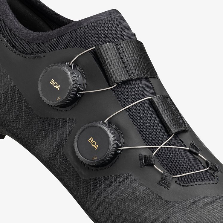VER1DMR1C1510_6_fizik-vento-vega-carbon-coal-black-black-shoes.jpg