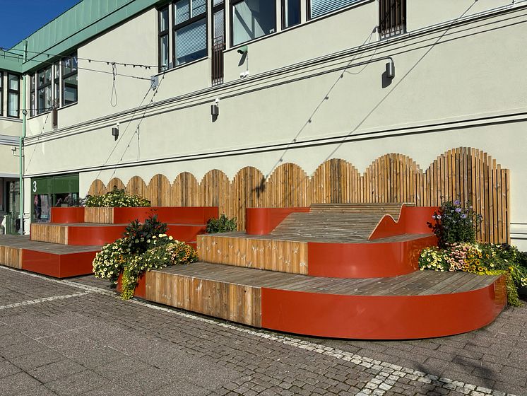 Vårväderstorget gradängen.JPEG