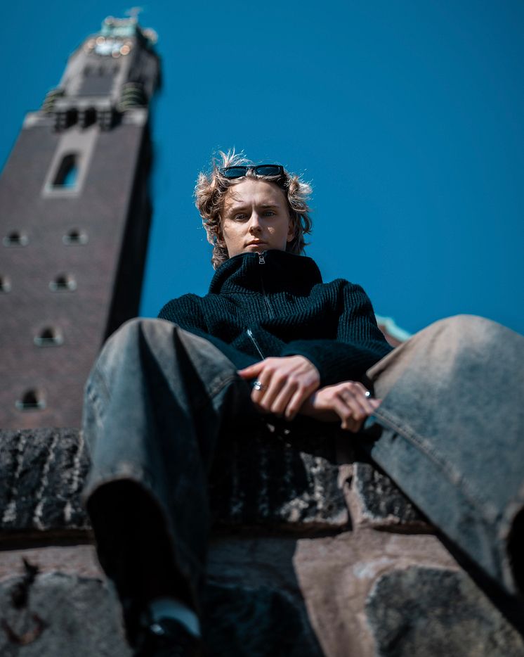 Press_Adrian_M_Foto_Erik_BjoÌrck.jpg