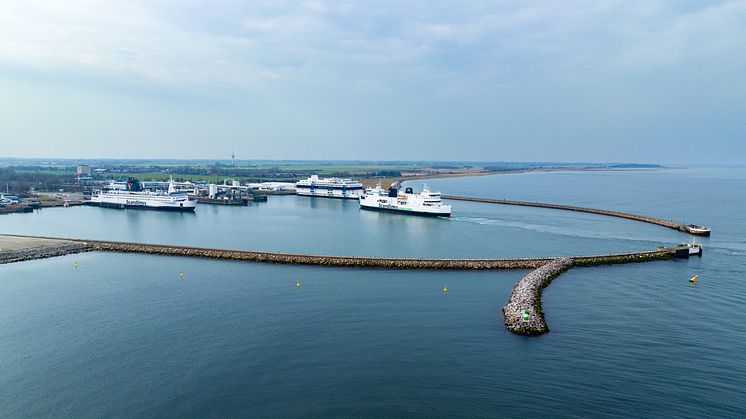 Scandlines hybrid ferry Deutschland entering Puttgarden