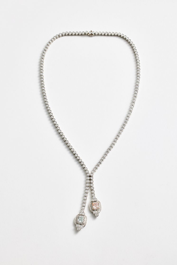 NECKLACE, platinum, blue and pink diamonds