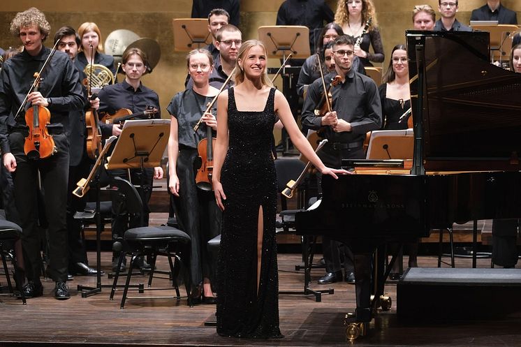 Julia Isaksson foto. Dariusz Gorajski.jpg