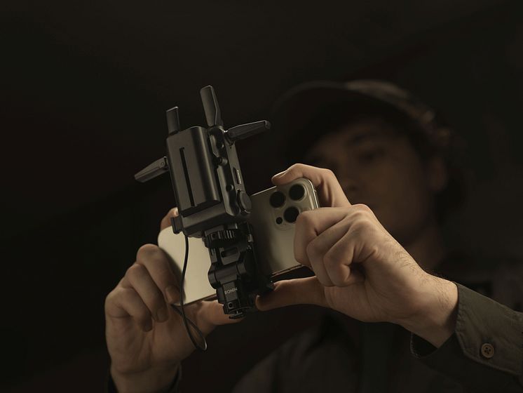 iphone Bracket.jpg