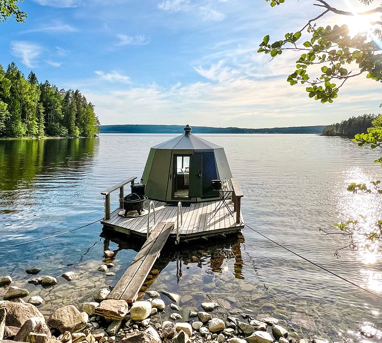 Yggdrasil igloo water huts Årjäng Foto Hanne Marit Tobiassen .jpg