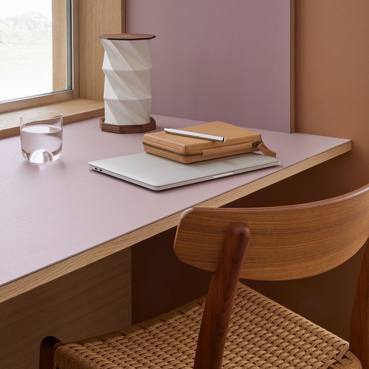 High Resolution-Furniture Linoleum 4010 lilac desk and chair, 4003 walnut.jpg
