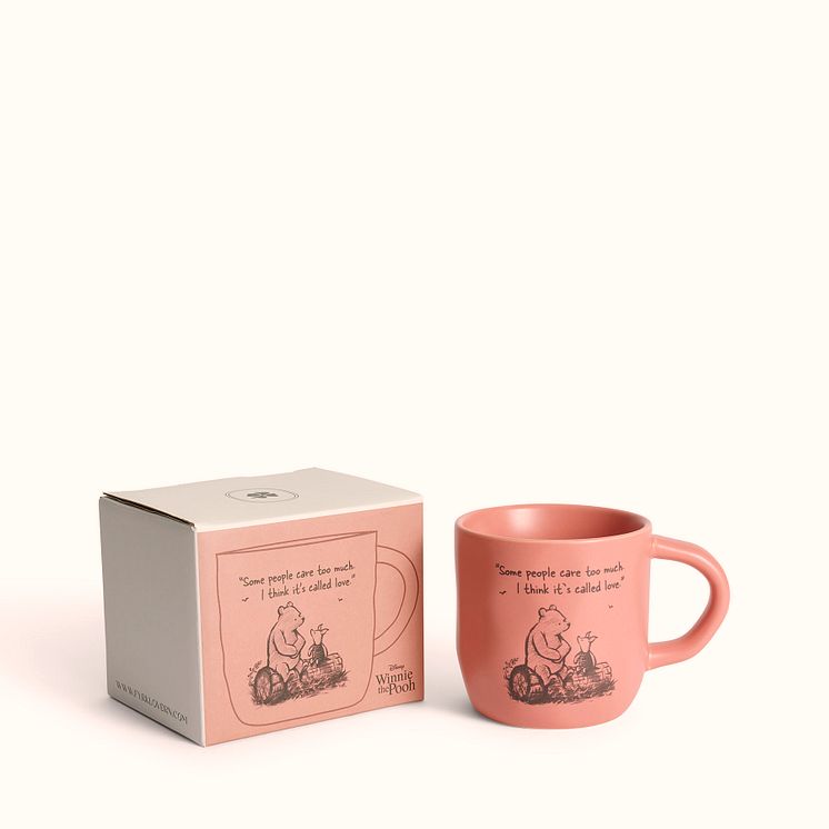 Fyrklövern Winnie the Pooh mugg Love, Röd - presentförpackning