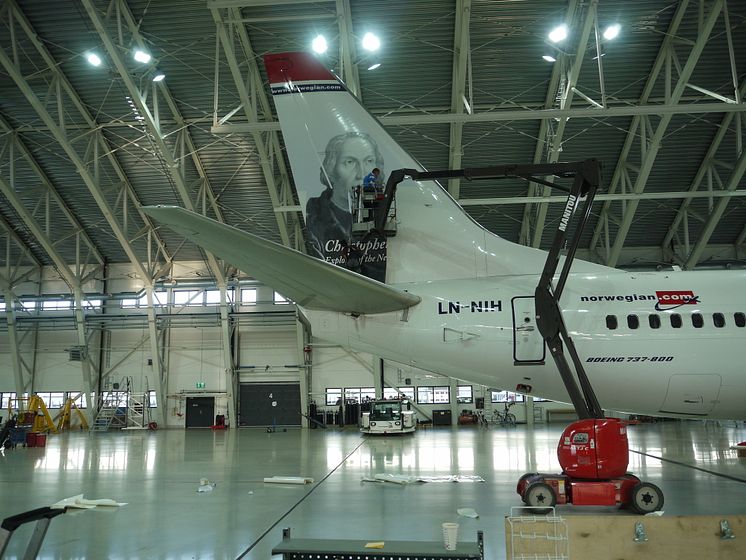 Painting of Chistopher Columbus' tail hero (LN-NIH) at Norwegian's hangar in Oslo.