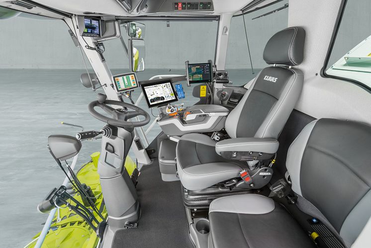 Inne i hytta på CLAAS JAGUAR