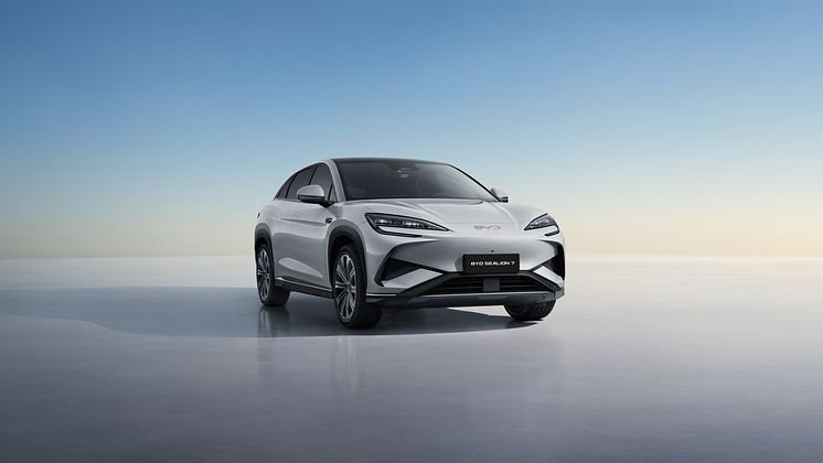04、SEALION 7_LHD_Exterior_Right Front 30°_download.jpg