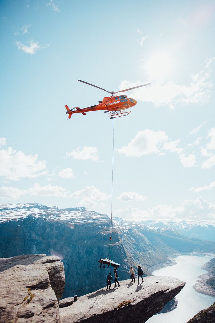 KYGO performance on Trolltunga