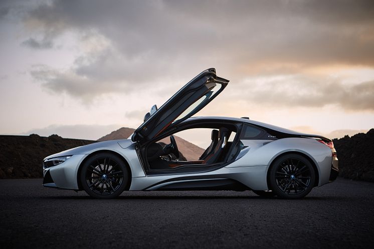 BMW i8 Coupe