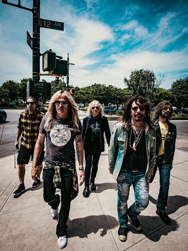 THE DEAD DAISIES - PHOTO CREDIT DAVID PEAR