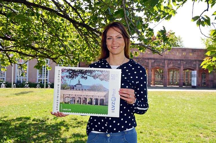 Anlässlich der Wiedereröffnung des Grassimuseums gibt die LVZ Post eine neue Sonderbriefmarke heraus