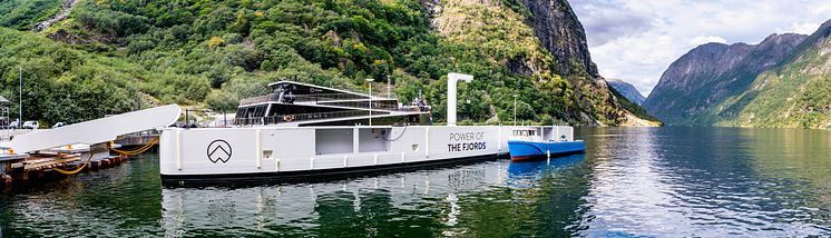 Future of The Fjords med Powedock