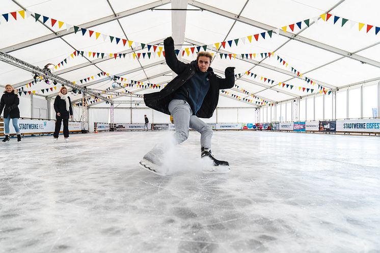 Stadtwerke Eisfestival 2023_24