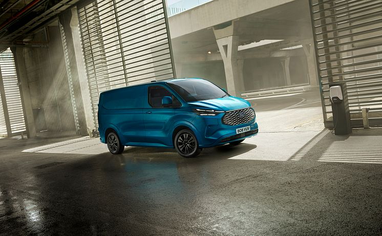 Ford E-Transit Custom 2022 (13)