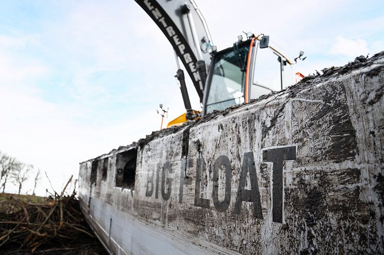 Volvo EC220E LR Big Float