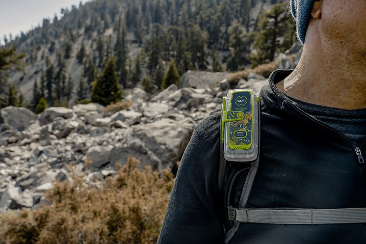 Hi-res image - ACR Electronics - The new ACR Electronics ResQLink 400 Personal Locator Beacon, with new ResQLink Skin