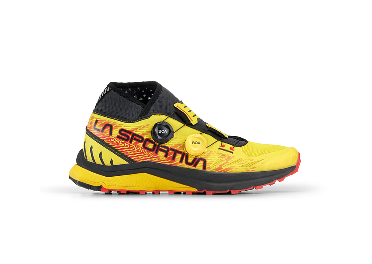 LaSportiva_Jackal2_Yellow_TBone-2100x1489-e1833f8c-dda5-42a8-aa15-a176404241e1