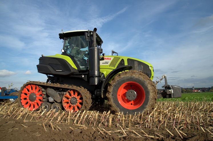 300886 AXION tractor with TERRA TRAC crawler tracks