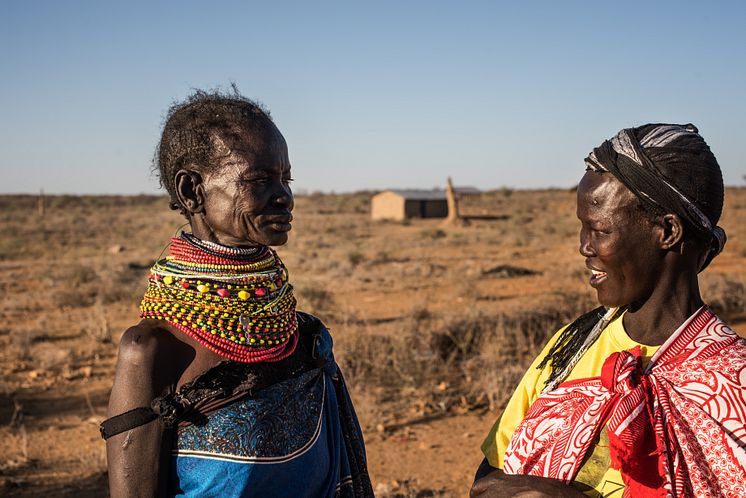 Asekon Lomulen från Turkana och Egiron Alice från Pokot. Bor båda i byn Loyapat. Foto Fredrik Lerneryd
