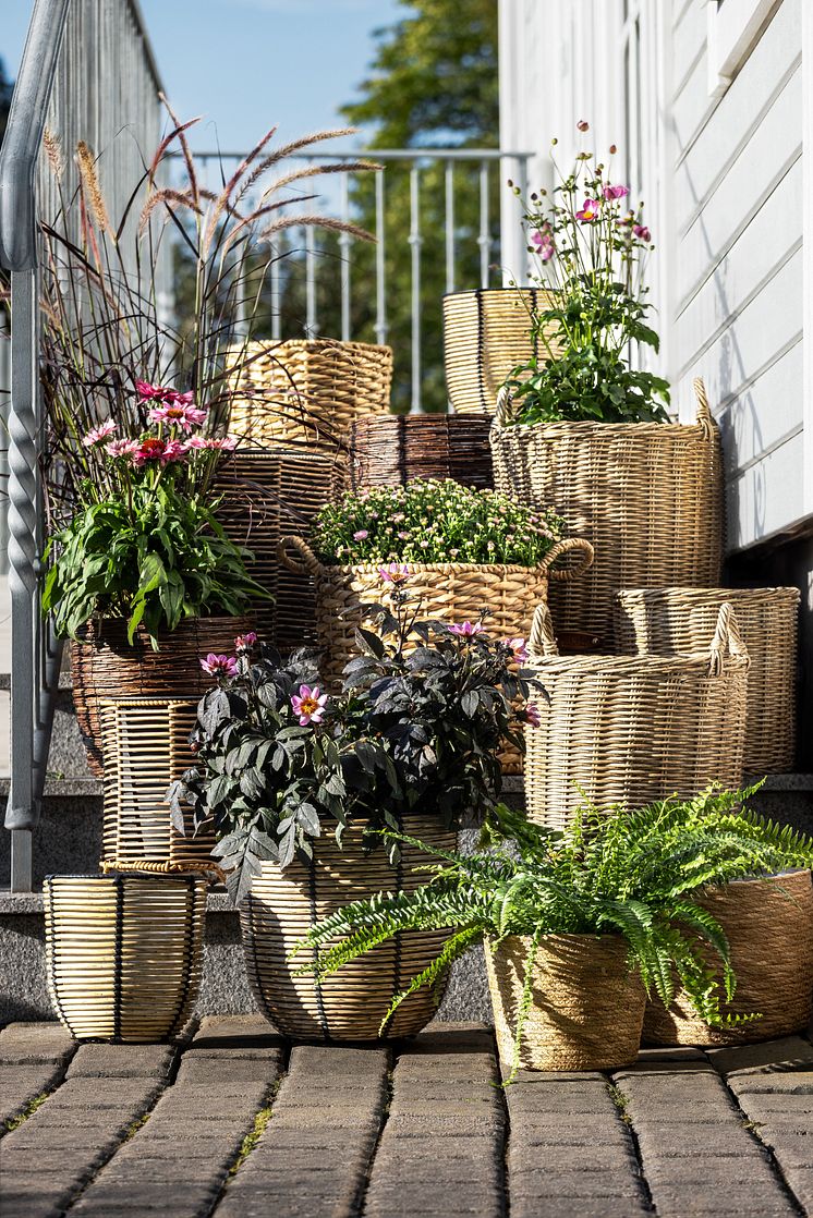 Rusta_2025_S2_flower_pots-3-I.jpg