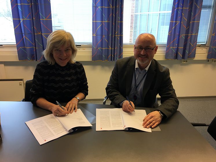 High res image - Kongsberg Digital - USN contract signing