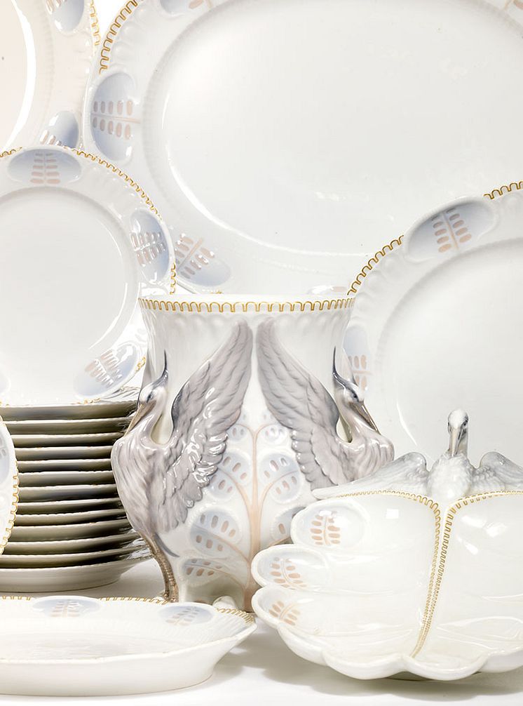 Pietro Krohn- "Hejrestellet" service af porcelæn, dekoreret i lyseblå og guld. B&G, 1895-1898 og 1902-1914..