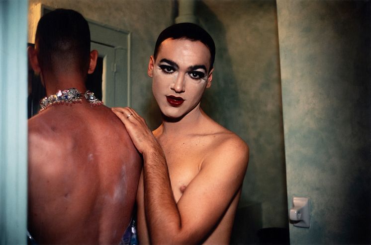 Nan Goldin: «Jimmy Paulette and Tabboo! in the bathroom, NYC 1991» (Cibachrome trykk. 1991) ©Nan Goldin. Gjengitt med tillatelse fra Christen Sveaas' Kunststiftelse