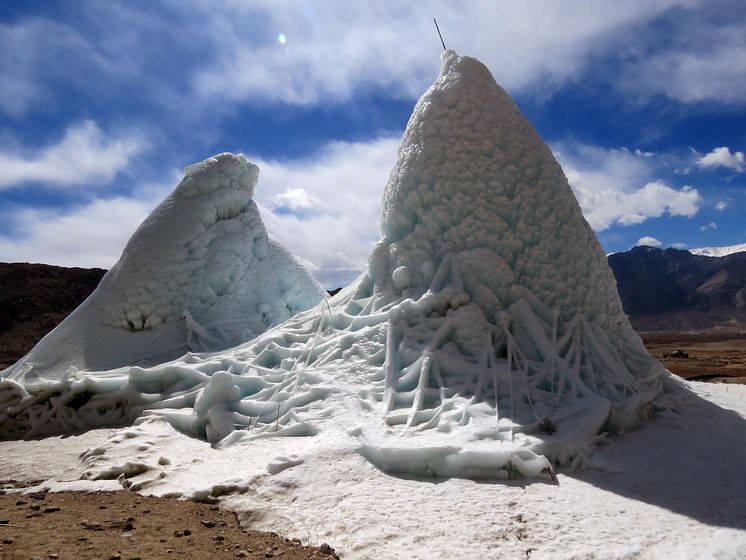 Konstgjorda glaciärer ska lösa vattenbrist i norra Indien och är ett samarbete mellan forskare i Indien och Luleå tekniska universitet.