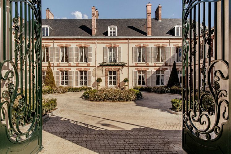 Perrier Jouet Maison Belle Epoque.jpg