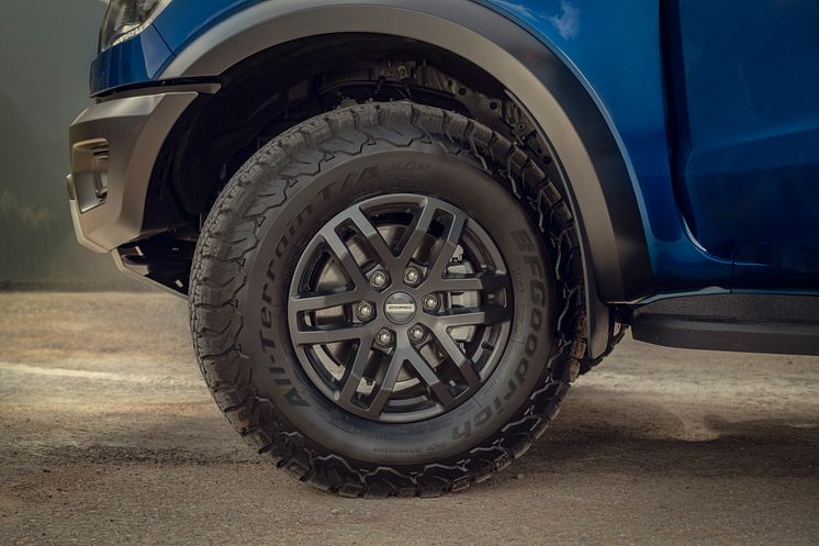 2018_FORD_RANGER_RAPTOR_WILDTRAK_Shot7_Alloy