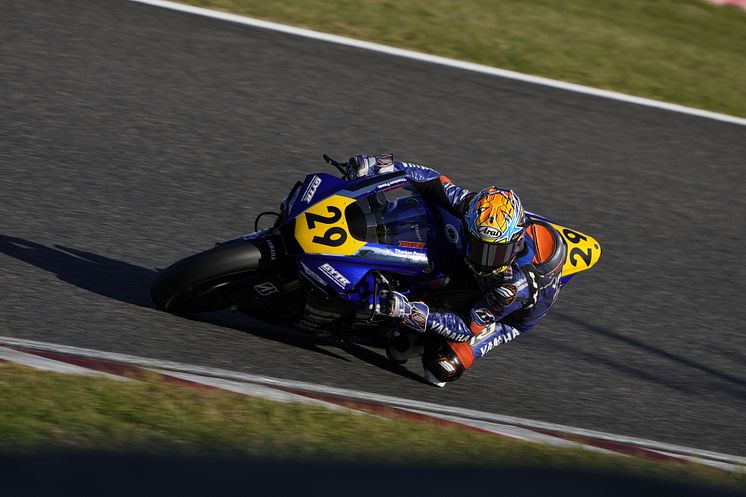 2022110702_008xx_JRC_Rd8_岡本選手_4000