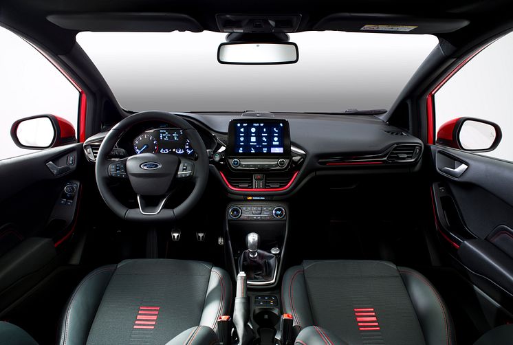 FORD_FIESTA_ST-LINE_COCKPIT