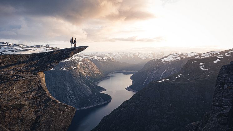 trolltunga sunset hike