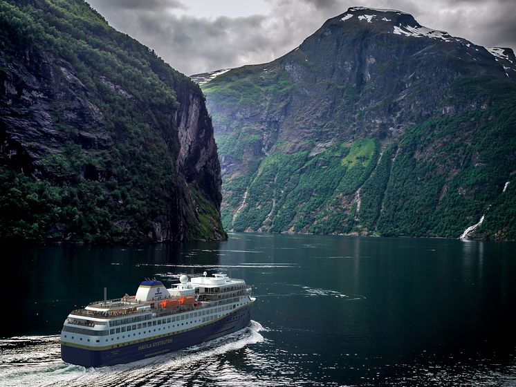 Havila_Geiranger_rear