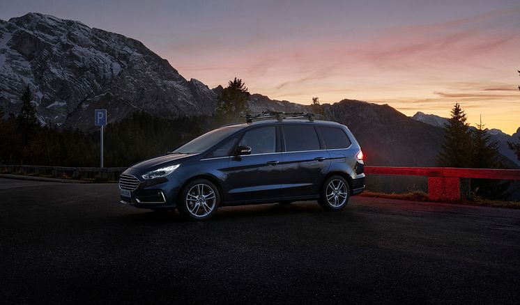 Ford S-MAX Galaxy Hybrid 2021