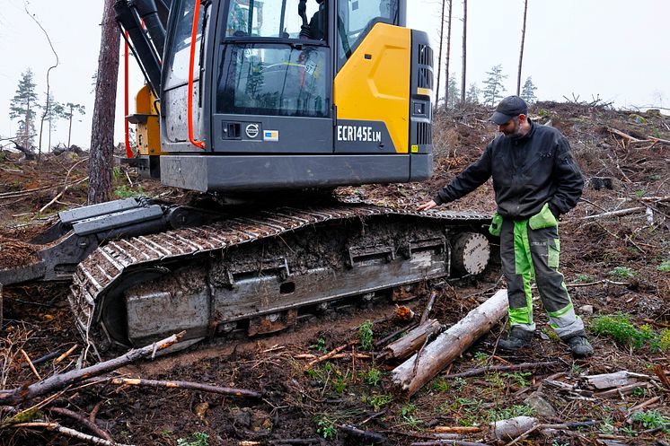 Tommy "Tybble" Karlsson och Volvo ECR145ELM