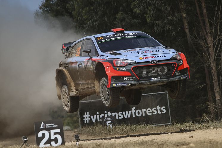 Podium_finale_for_Hyundai_Motorsport_as_Neuville_claims_second_in_Championship (3)