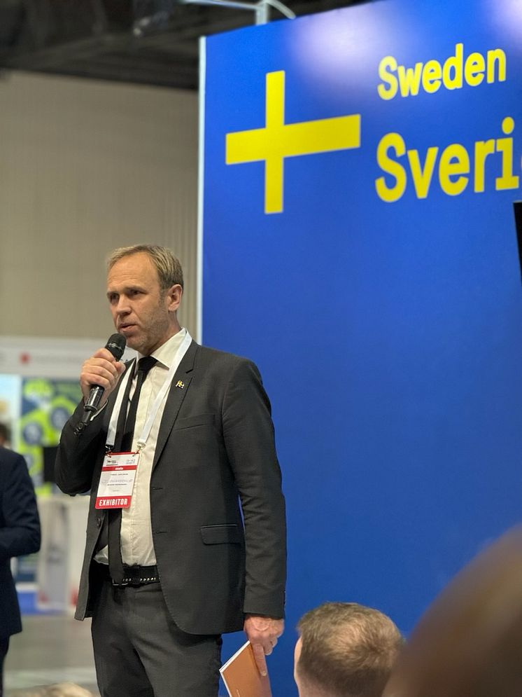 Tobias på rebuild Ukraine_.jpeg